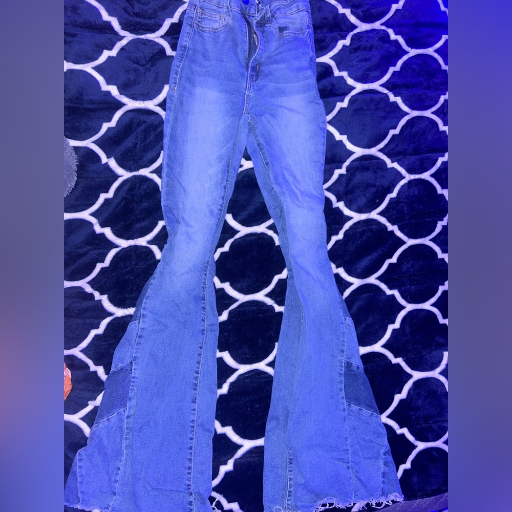 FashionNova Bootcut jeans light washed with some dark blue patterns